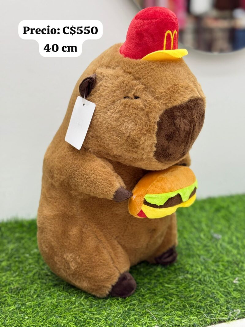 Peluche de capibara con hamburguesa - K2